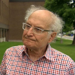 Une image contenant personne, ext�rieur, herbe, homme

Description g�n�r�e automatiquement